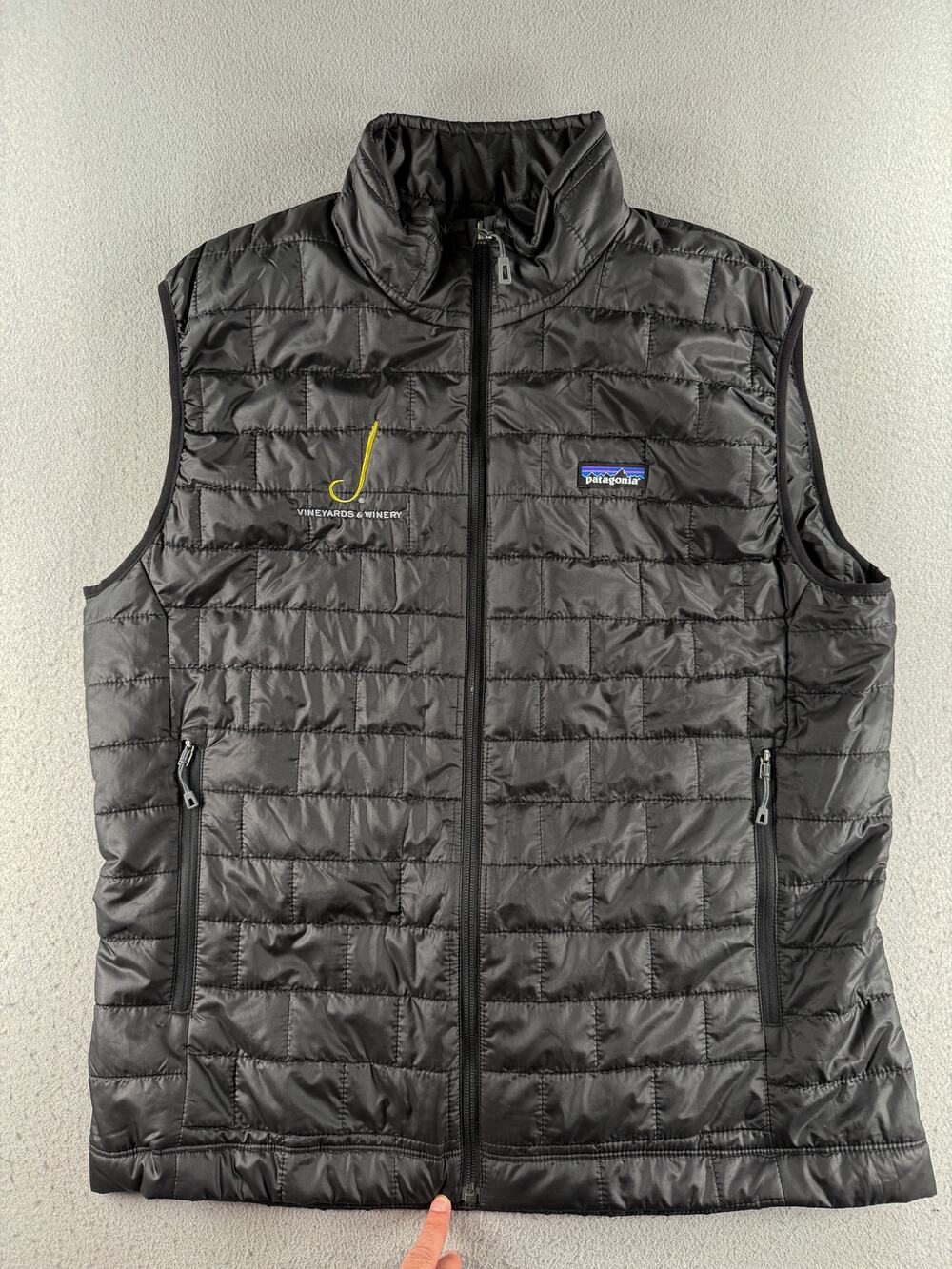 Patagonia Nano Puff Vest Men's L Black J Vineyards Winery Insulated Puffer